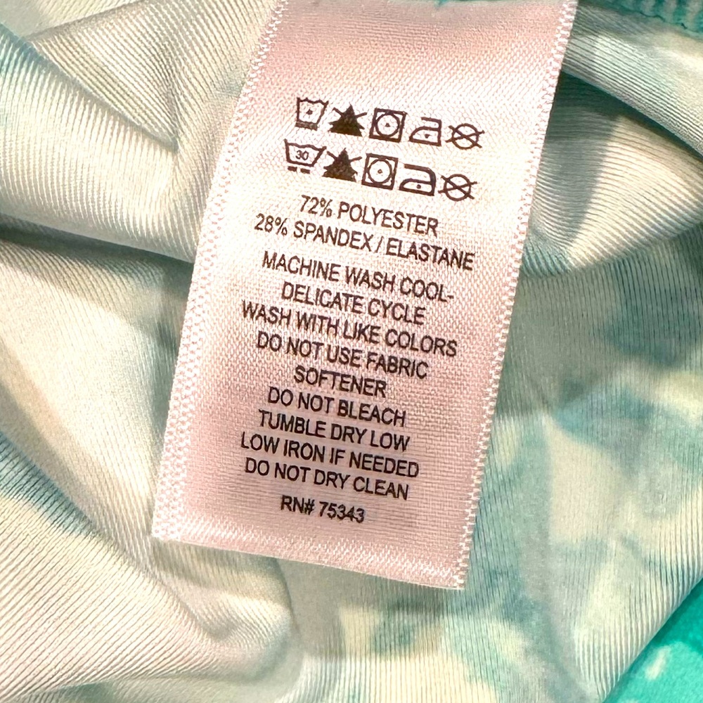 TOMMY BAHAMA Active Floral UPF 50 Full Zip Jacket Top Pockets Thumbholes NWT XS - Picture 7 of 8